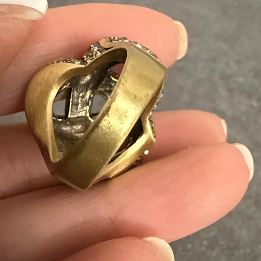 Preloved Heidi Daus Firget me Knot gold tone ring - Picture 7 of 7